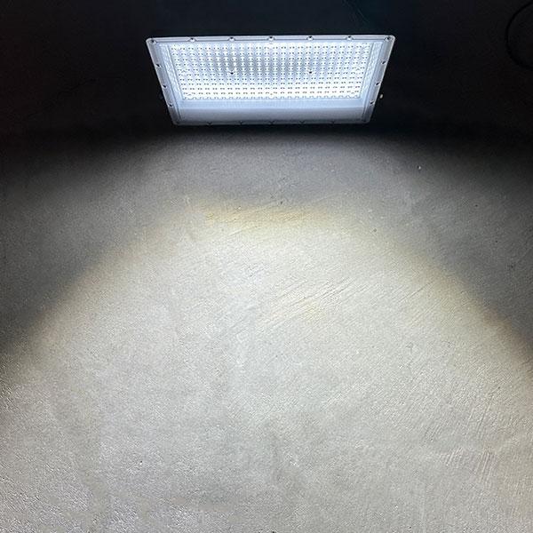 LED投光器 LEDライト 200W 2000W相当 防水 AC100V 3Mコード 薄型 LED投光器 LEDライト 200W 2000W相当 防水 AC100V 3Mコード 薄型