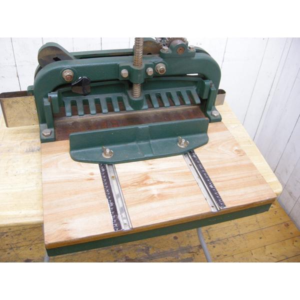 PLUS・プラス製・断裁機・業務用・大型・中古品・裁断機・148192  