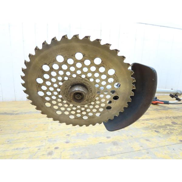 動作品　草刈機　　丸山　BCW233S 分割式草刈り機 丸山製作所 BCW233S（刈り払い機）1年半使用後の