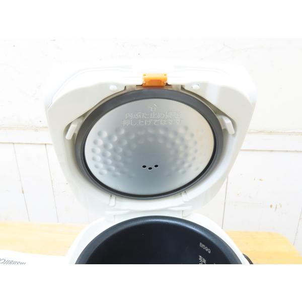 ☆中古￥5,000！ZOUJIRUSHI　マイコン炊飯ジャー　家電　2020年製　NL-BD05型　【BJ116】 象印・マイコン炊飯ジャー・2021年製・炊飯器・NL-BD05・3合炊き・中古