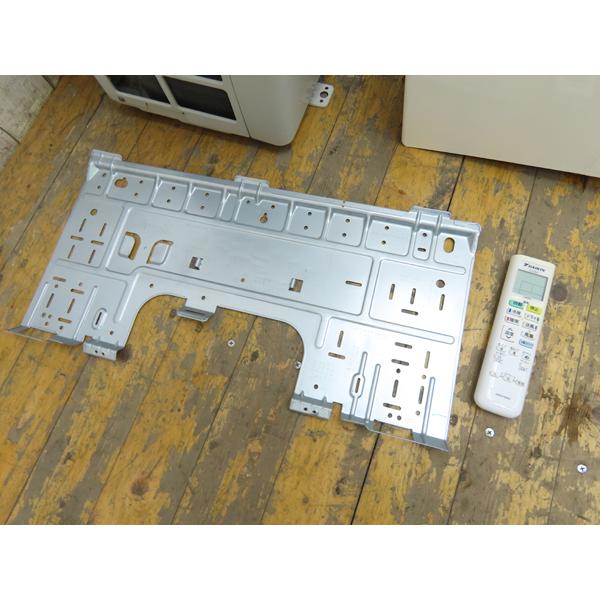 ダイキン製 ルームエアコン F25YTES-W 8畳用 2021年製 中古品 154216