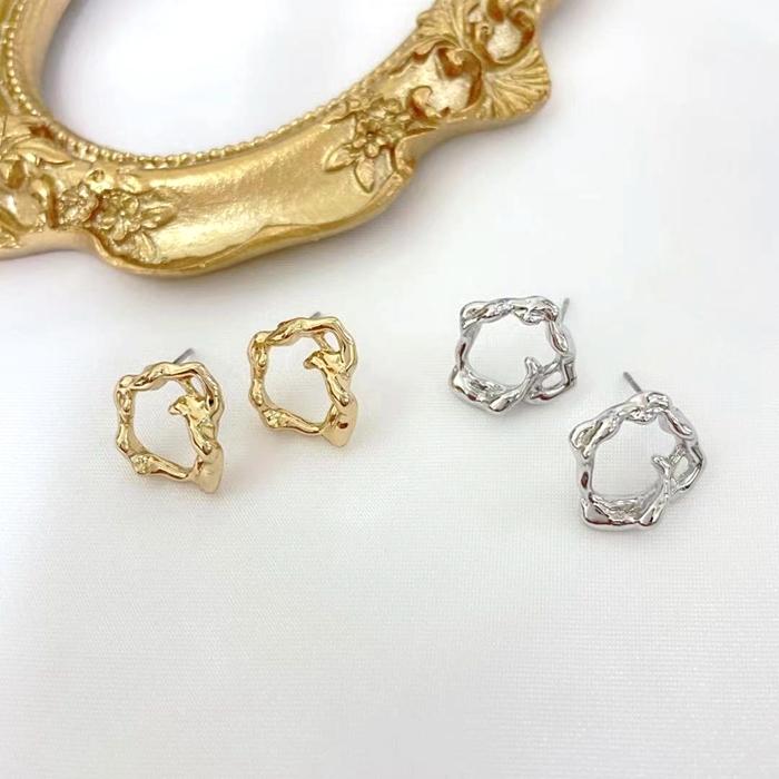 ピアス金具　変形　模様 　デコボコ 　槌目デザイン　デザインピアス ポストピアス アクセサリー デザインリング約15x15mm 4ヶ｜rakukobo