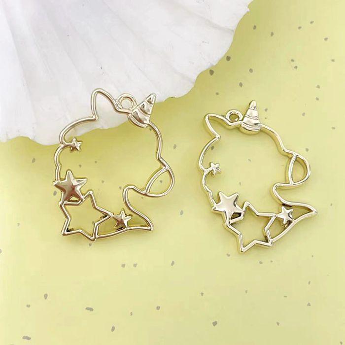 訳あり ユニコーン イラスト 可愛い 馬 動物 アニマル 星 スター フレーム アクセサリーパーツ ゴールド 空枠 ユニコーン 約27mmx36mm 4ヶ K 261 楽工房 通販 Yahoo ショッピング