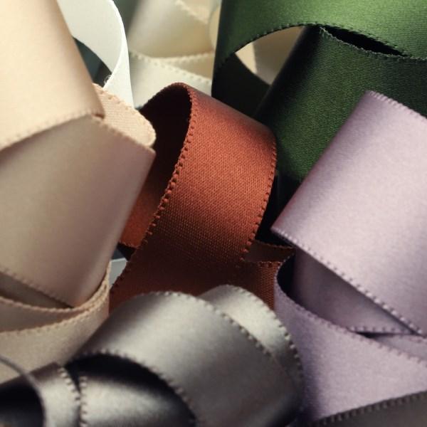 年末のプロモーション特価！ 木馬 MOKUBA リボン 24mm幅 17色セット