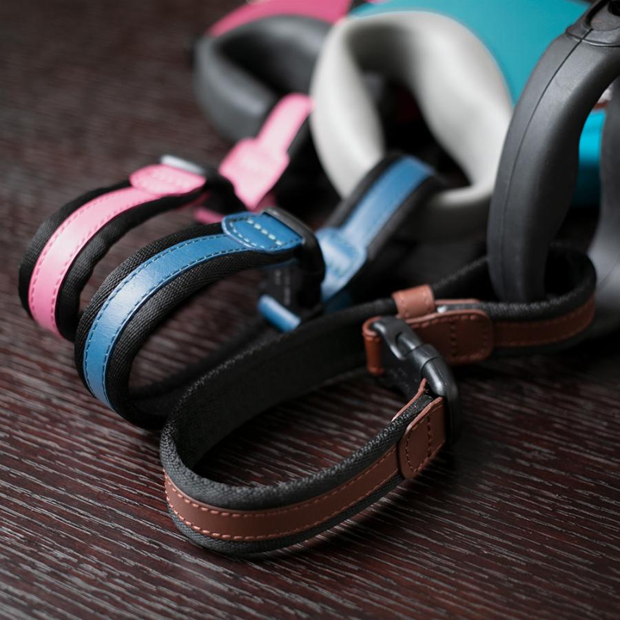 伸縮リード用ストラップ Lサイズ 革タイプ 大きめ 一時係留可 両手フリー ラロック メール便のみ送料無料 (伸縮リード本体は別売) |  | 12