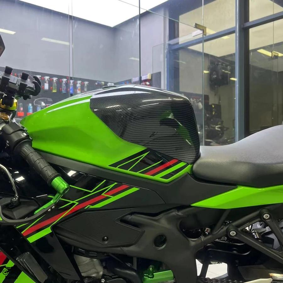 並行輸入品 カワサキ ZX25R ZX4RR ZX-4RR 2023-2025 ガソリン タンク
