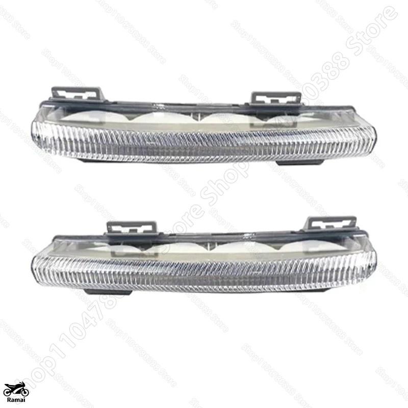 並行輸入品 LED デイライト 走行 ライト フォグ ランプ W176 W242 W246
