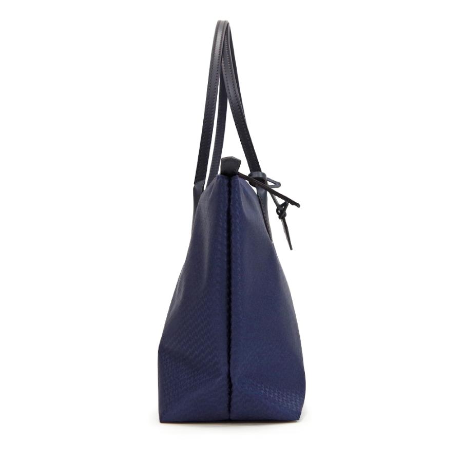 美品 ロベルタピエリ バッグ 肩がけ レザー ネイビー花柄 A4サイズ収納可 美品 ロベルタピエリ バッグ 肩がけ レザー ネイビー花柄 A4