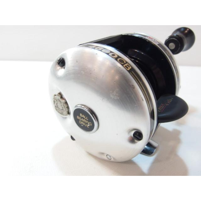 アブ ABU アンバサダー 4600CB 右巻き ベイトリール パーミングカップ
