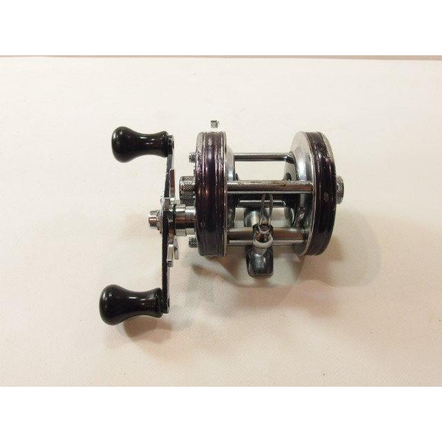 アブ Abu アンバサダー 5000c パープル 紫 73年 ビッグ A 右巻き ベイトリール オールドアブ 439 Rf 439 ランブルフィッシュ 通販 Yahoo ショッピング