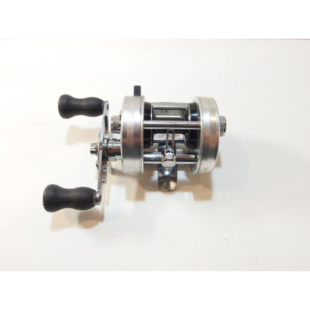 アブ ABU アンバサダー 2500C 75年 右巻き ベイトリール アブ ABU アンバサダー 2500C 75年 右巻き ベイトリール