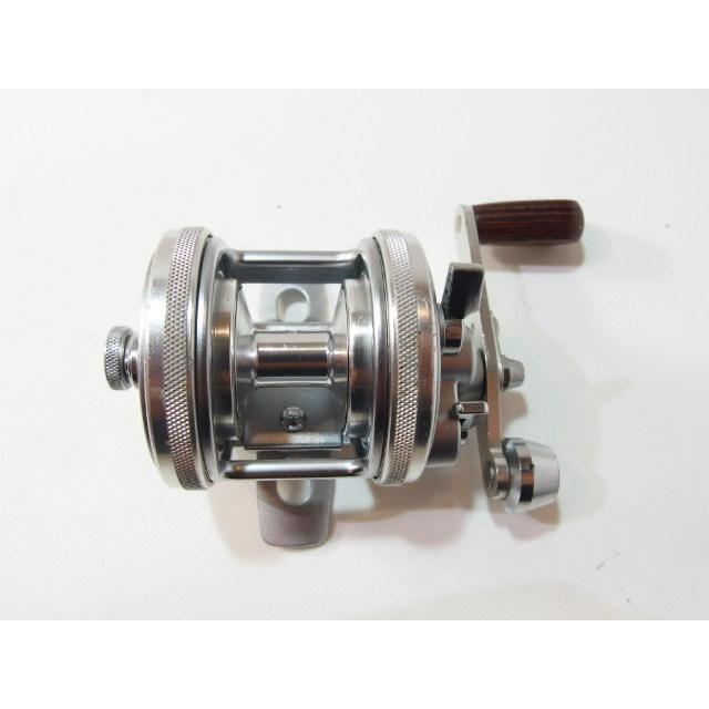 ダイワ コロネット GS-7C ダイワ コロネット GS-7C DAIWA CORONET 右巻き ベイトリール オールド