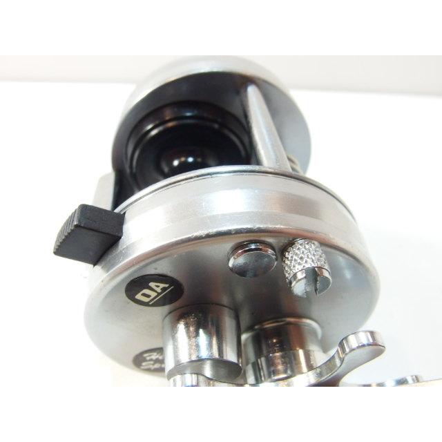 アブ ABU アンバサダー 2500C シルバー 右巻き ベイトリール