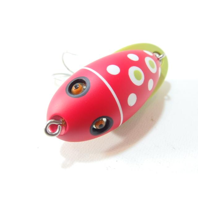 トップウォーター用ルアー クリーム色 赤色 トップウォーター用ルアー クリーム色 赤色 トップウォーター用ルアー