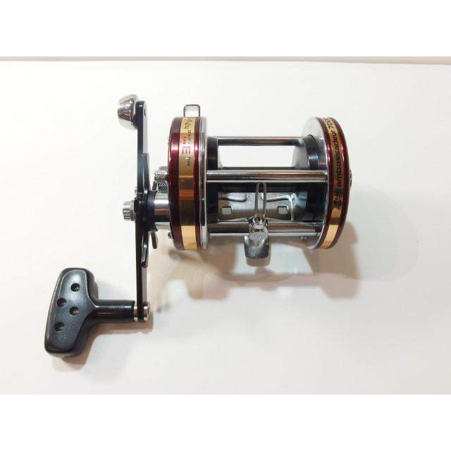 アブガルシア ABU アンバサダー 7000 C3 バーガンディー 右巻き ベイト