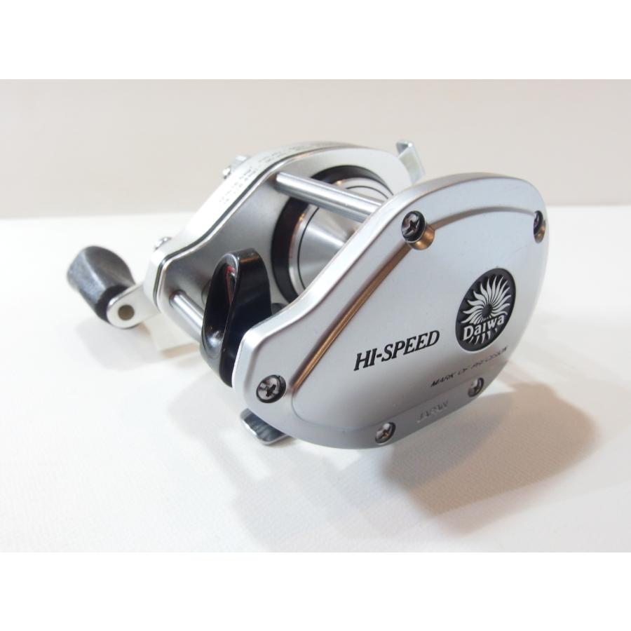 ダイワ ファントム ST-15 DAIWA Phantom ST 15 右巻き ベイトリール