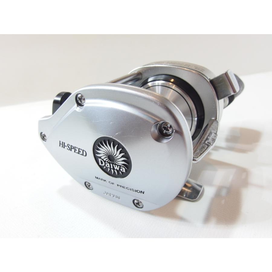 ダイワ ファントム ST-15 DAIWA Phantom ST 15 右巻き ベイトリール