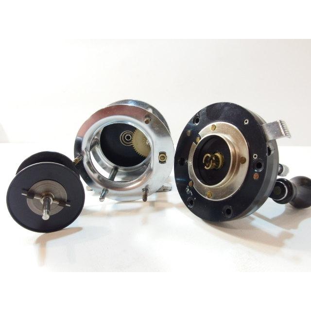 アブ ABU アンバサダー 5500C 黒 80年 ステッカー 右巻き ベイト アブ ABU アンバサダー 5500C 黒 80年 ステッカー 右巻き ベイト