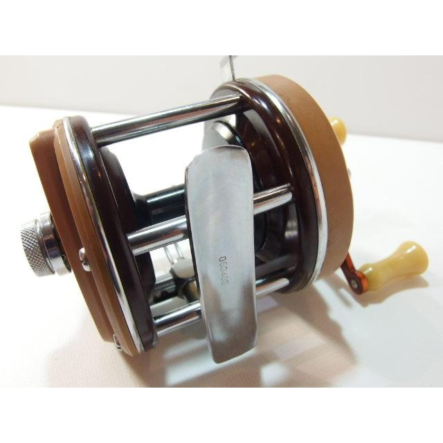 アブ 3000 ABU 右巻き ベイトリール オールドアブ (590-819 : ランブル