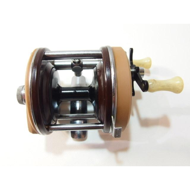 アブ 3000 ABU 右巻き ベイトリール オールドアブ (590-820 : ランブル