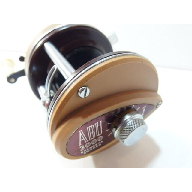 アブ 3000 ABU 右巻き ベイトリール オールドアブ (590-820 : ランブル