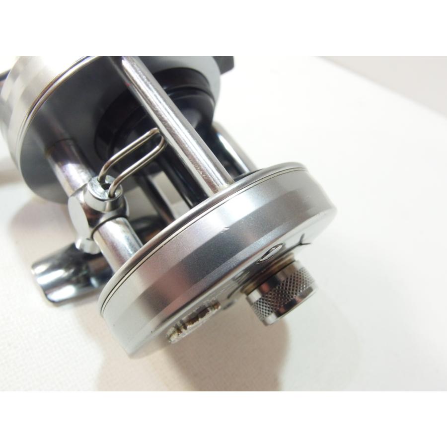 アブ アンバサダー 2500C シルバー ABU ambassadeur 右巻き ベイト