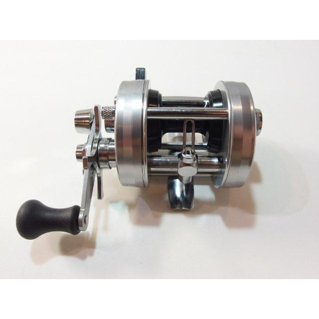 アブ アンバサダー 2500C シルバー ABU ambassadeur 右巻き ベイト