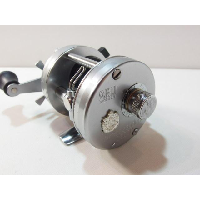 【美品】ABU Ambassadeur 2500C IAR ベイトリール アブ アンバサダー 2500C シルバー ABU ambassadeur 右巻き ベイト