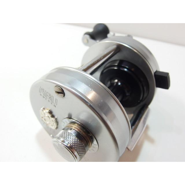 アブ アンバサダー 2500C シルバー ABU ambassadeur 右巻き ベイト