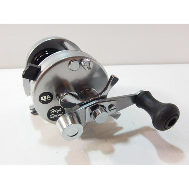 う*ゃ様 ABU2500C シルバー ベイトリール 金属製 ABU2500C シルバー