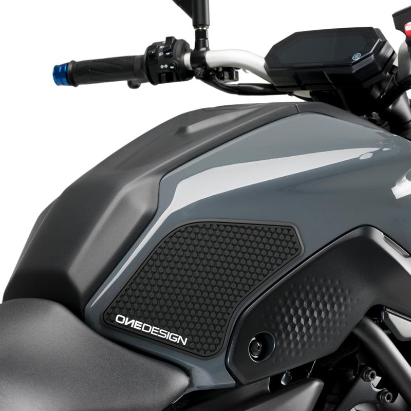 Puig（プーチ） Puig 20739N SIDE TANK PADS [BLACK] YAMAHA MT-07 (21