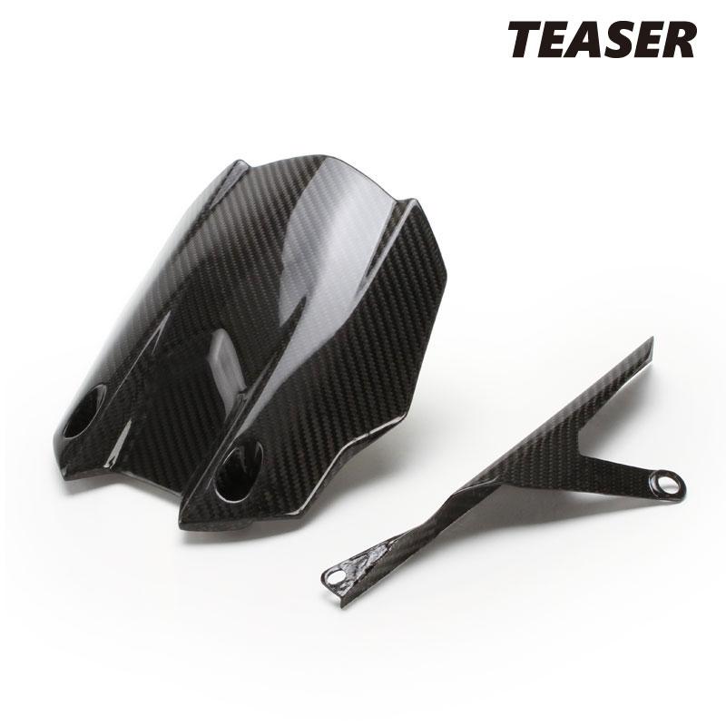 YZF-R1 カーボンリアフェンダー チェーンカバー一体型　クレバーウルフ製 TEASER RFY06G REAR FENDER CHAIN CASE Set [DRY CARBON HG] YAMAHA