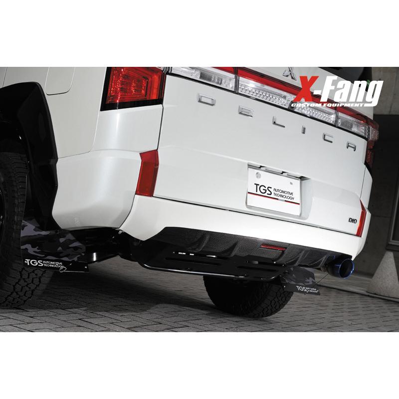 X-Fang TGSRB401A Modified Rear Bumper モディファイドリアバンパー FRP/カーボン仕様 [適合]DELICA D:5 4WD/2WD（MC後CV1装着不可)の画像