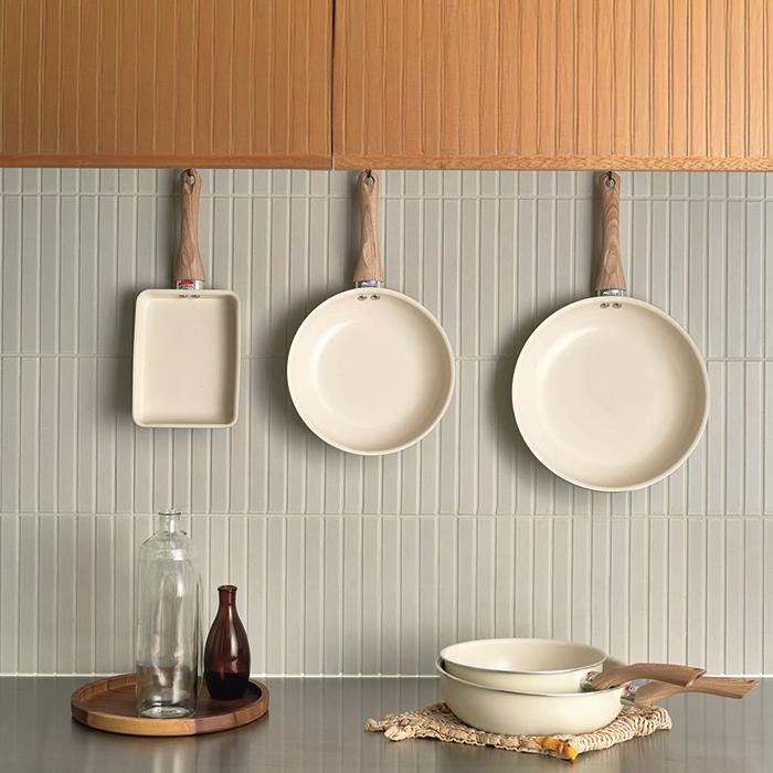 【丁寧発送】カクセー正規販売店 セラミック フライパン 26cm ウォームアイボリー NB-45 グリンデイ・ウィズ 遠赤外線 IH対応  ガス火 セラミック ホワイト PFOA | Kakusee | 01