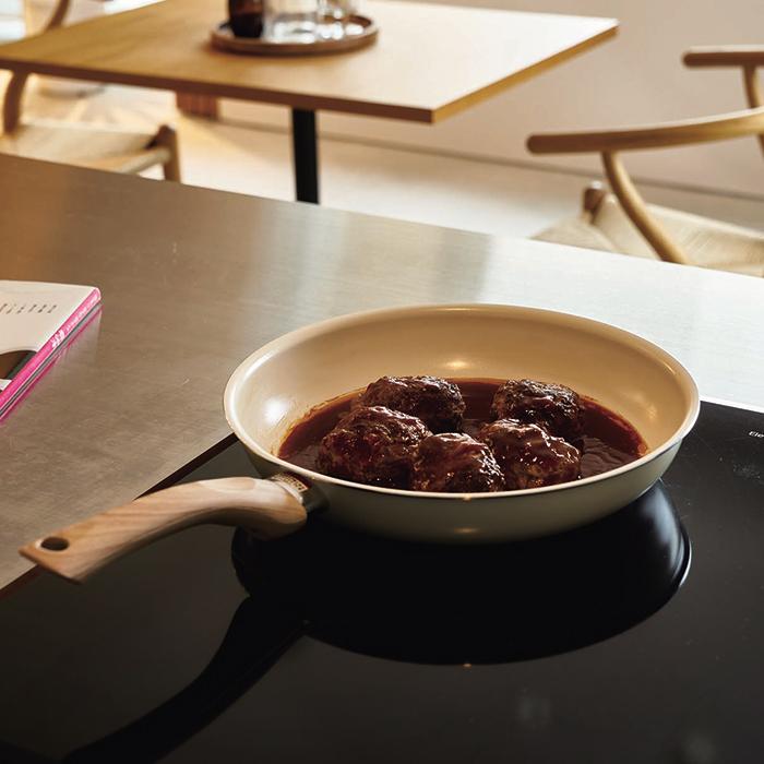 【丁寧発送】カクセー正規販売店 セラミック フライパン 26cm ウォームアイボリー NB-45 グリンデイ・ウィズ 遠赤外線 IH対応  ガス火 セラミック ホワイト PFOA | Kakusee | 03