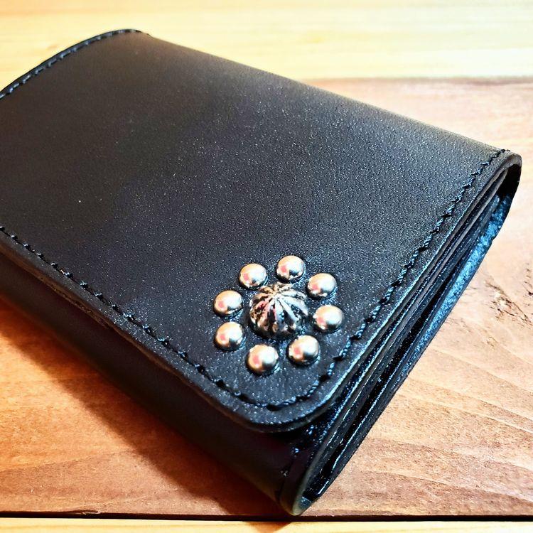 使いやすいサイズ 二つ折り財布 USAスタッズ ウォレット 栃木レザー