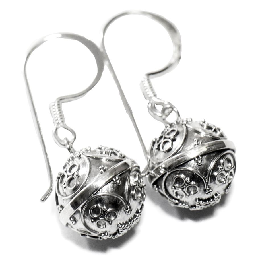 バリ島 ガムランボール ジャワン サークル シルバー ピアス イヤリング 説明カード付 メール便対応可 1008gamelanpierce002 民族アクセサリー専門店ラパヌイ 通販 Yahoo ショッピング