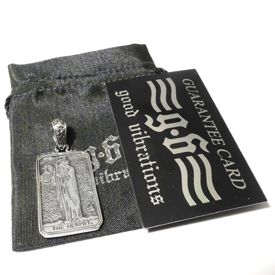 Goodvibrations タロットカード 隠者 The Hermit シルバー ペンダントトップ マジシャン グッドバイブレーション メール便対応可 goodvibrations02 民族アクセサリー専門店ラパヌイ 通販 Yahoo ショッピング