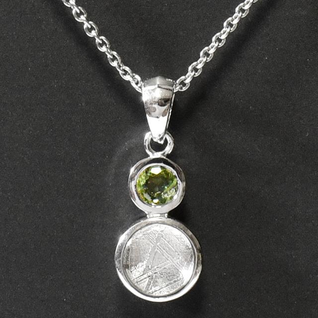 レア☆モルダバイト メテオライト シルバーカラー ネックレストップ