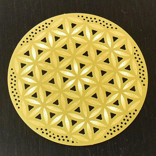 フラワーオブライフ（生命の花） 金色 メタル（金属） カード 直径：５ｃｍ｜エナジーカード｜rapanui｜02