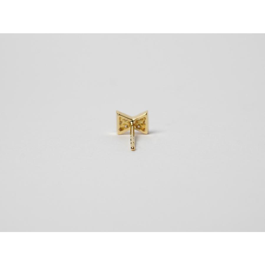 片耳販売】 K18 リボンタイ ダイヤモンド ピアス 小さな存在感