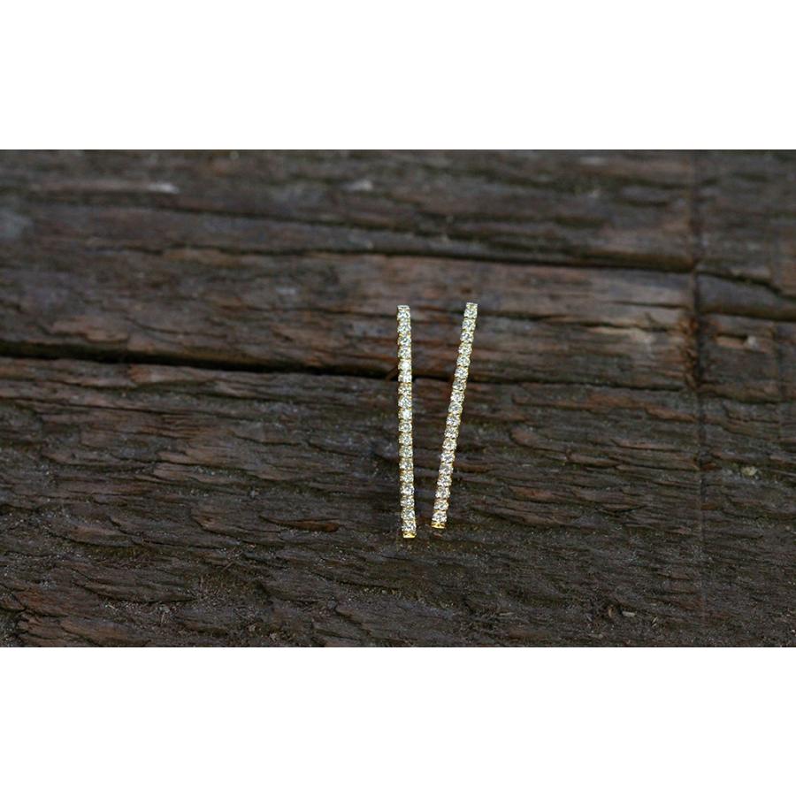 K18 リーニュ ダイヤモンド ピアス 細かく上品なピアス。 ダイヤ 18k