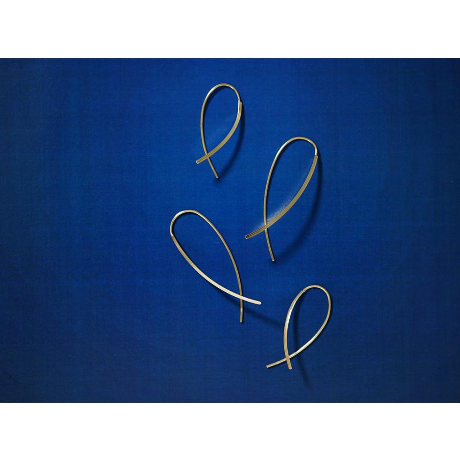 ピアス ゆれるピアス 18K 大ぶり アメリカンピアス 揺れるピアス