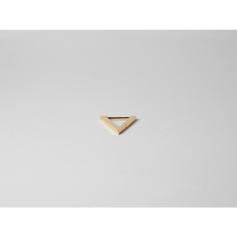 ピアス　三角形　ぶら下がり　18金　K18 刻印あり K18 ガトー ピアス レディース 三角 スタッドピアス トライアングル