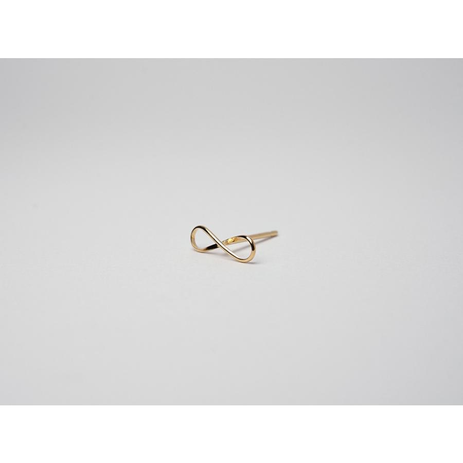 K18 インフィニティ ピアス レディース 地金 無限 メビウスの輪