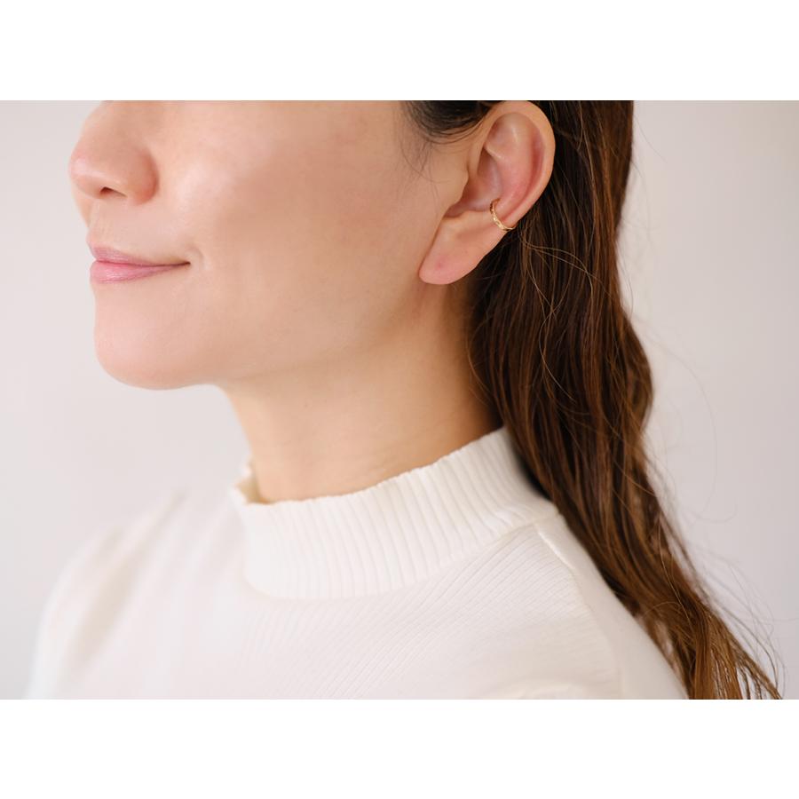 【片耳販売】 K18 ツチメ イヤーカフ レディース 槌目 ハンマーテクスチャー クラフト 18k 18金 ゴールド フープピアス rph55957823の画像