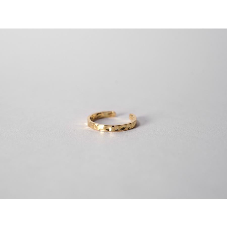 【片耳販売】 K18 ツチメ イヤーカフ レディース 槌目 ハンマーテクスチャー クラフト 18k 18金 ゴールド フープピアス rph55957823の画像