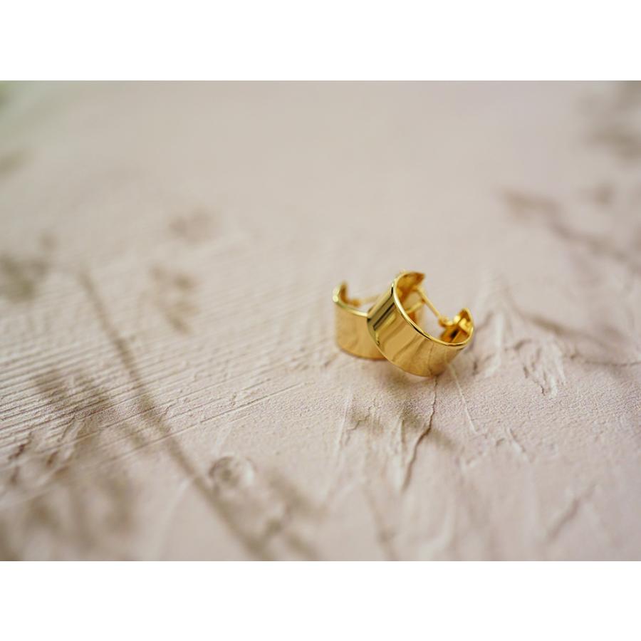 K18 フラッター フープピアス 15mmx8mm レディース 幅広 18K 18金 Pt プラチナ 大きい フラットバンド 平打ちピアス rpakr216123の画像