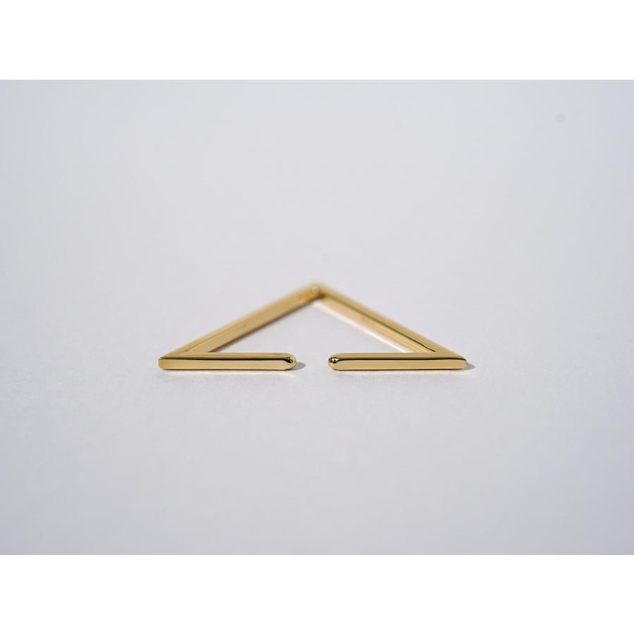 【片耳販売】 K18 ワイド トライアングル イヤーカフ レディース 女性用 18K 18金 ゴールド 地金 フープピアス 三角形 rpa2270623の画像