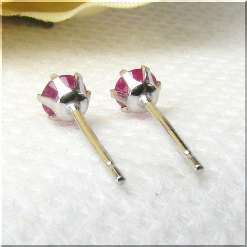 7月の誕生石 ルビー ピアス プラチナ PT900 ラウンド 3mm スタッド